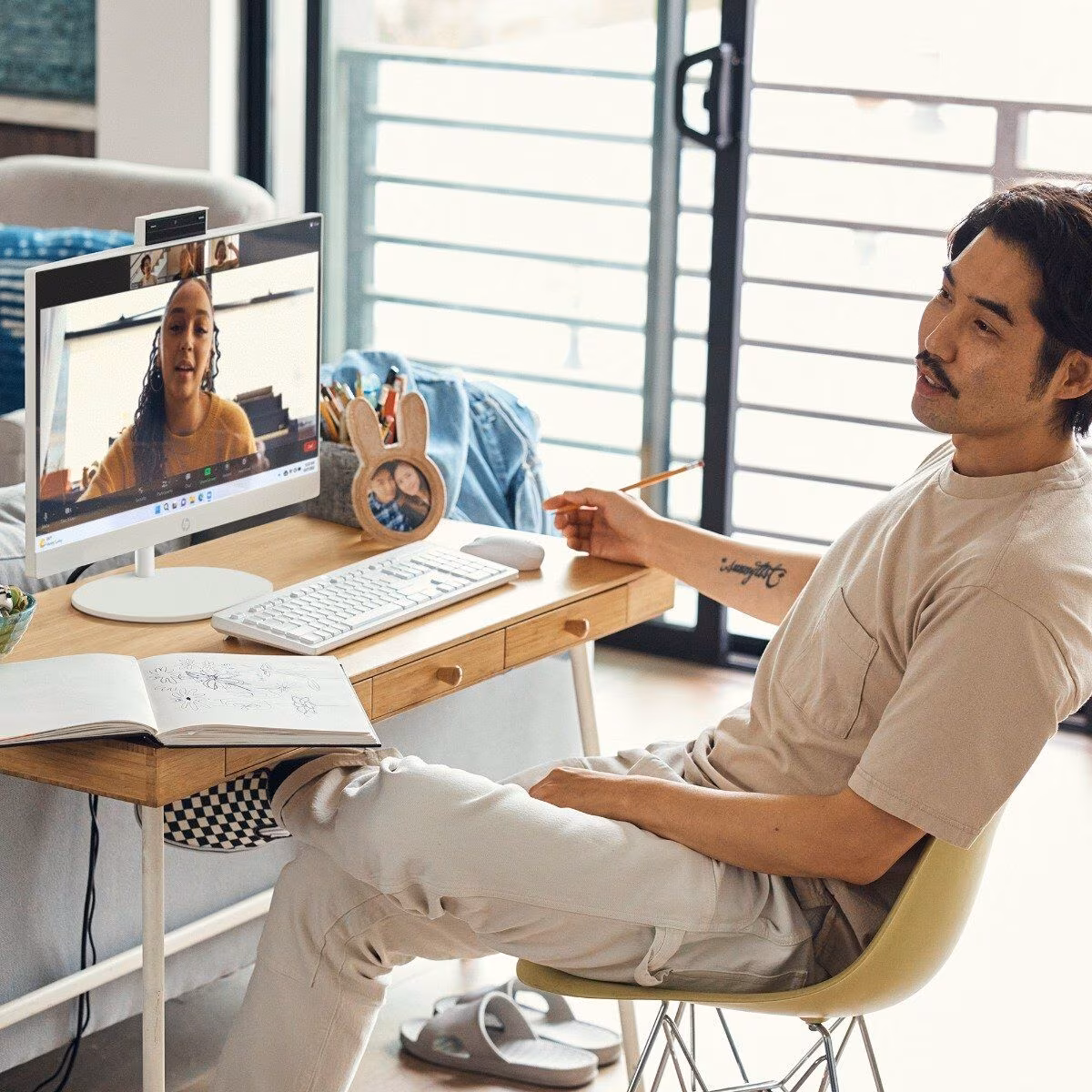 HP 60.5 cm (23.8) All-in-One Desktop PC 24-cr0025in, B0FZ7PA - Image 5